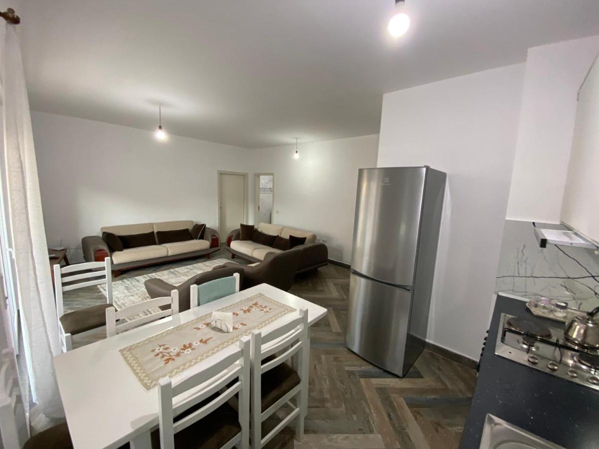 Daily Apartment Tiranë Luaran gambar