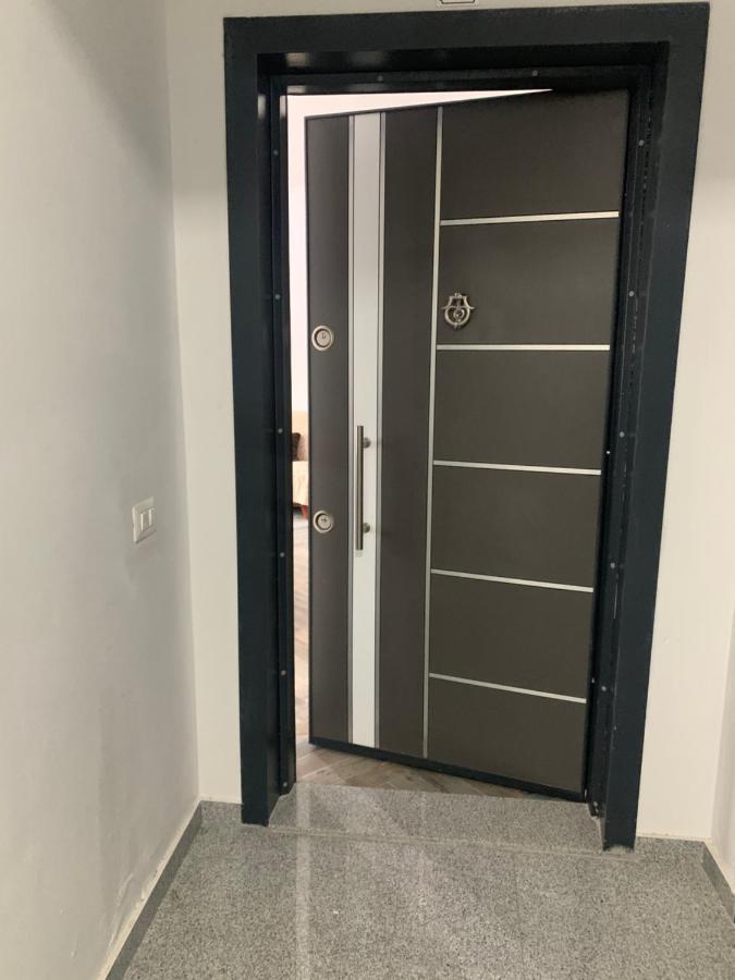 Daily Apartment Tiranë Luaran gambar