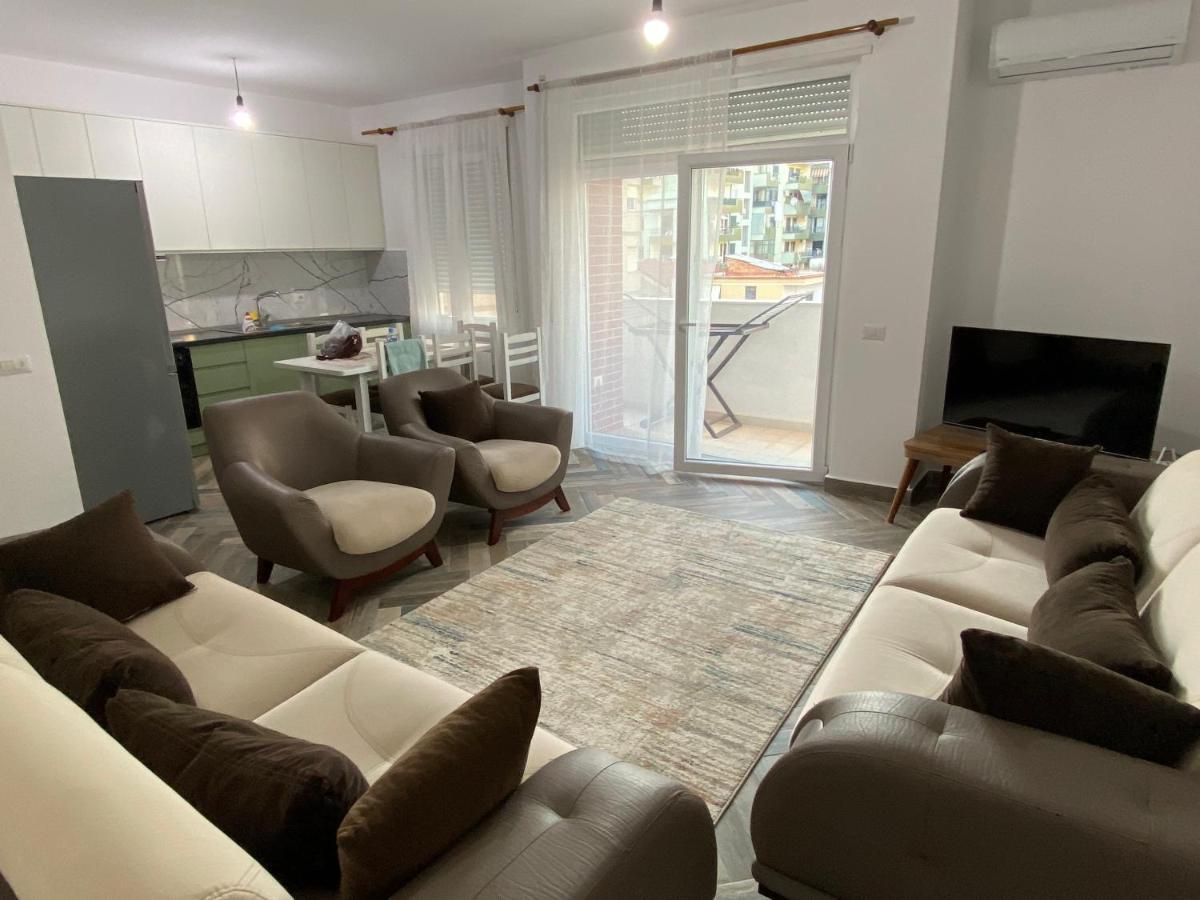 Daily Apartment Tiranë Luaran gambar
